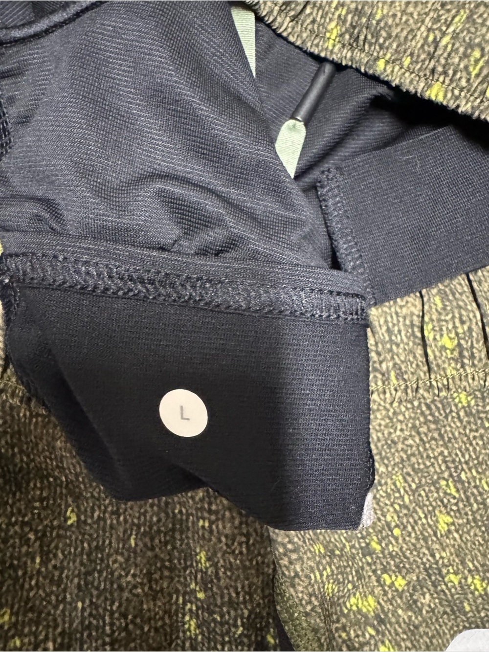 Lululemon Surge Lined Shorts 6"
Speckled Green Men's S Stretch Waist
Zip Pockets - Picture 7 of 10
